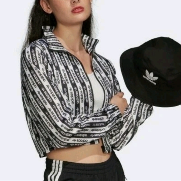 NWT Adidas Cropped Zip Up Track Jacket Top Black & White Striped Logo Boxy LG - Picture 3 of 16